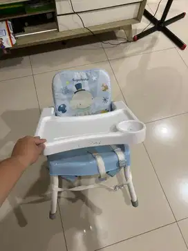 Bangku Makan Bayi