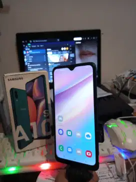 Samsung a10s 2/32