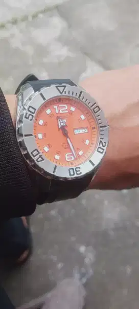 Jual cepat jam tangan SEIKO 5 SPORT AUTOMATIC MULUS