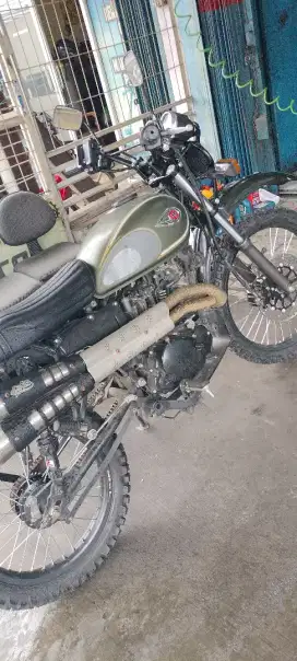 Di cari mekanik motor pengalam  10thn