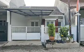 Rumah Minimalis Siap Huni Di Taman Pondok Indah Wiyung