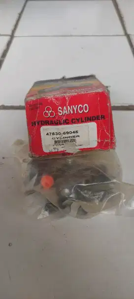HYDRAULIC WHEEL CYLINDER SANYCO 69045/69035/1820/87683