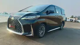 LEXUS LM350 2022 HITAM