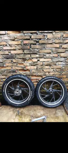 Velg cb150r second