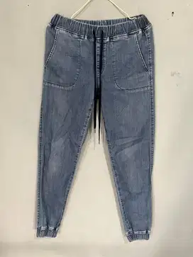 Uniqlo Jogger Jeasn