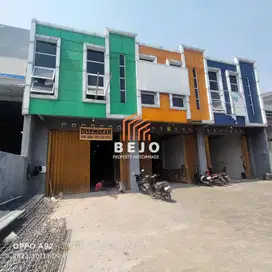 DISEWAKAN RUKO GUDANG 2 LANTAI PARKIR SANGAT LUAS DITEPI RINGROAD BANT