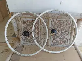 Whelset mtb 26 cakram extrada polygon