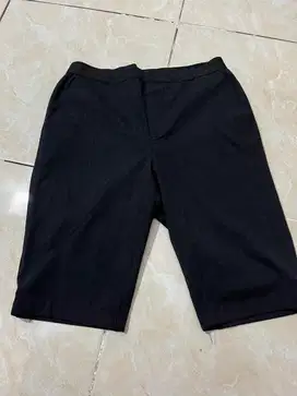 Celana Pendek Uniqlo