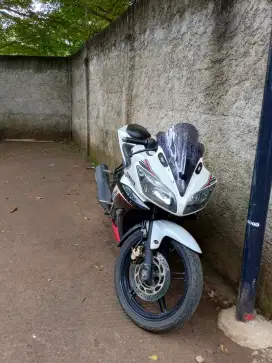 Di jual motor R15