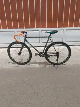 SEPEDA FIXIE CUSTOM ARMY DOLTRAP