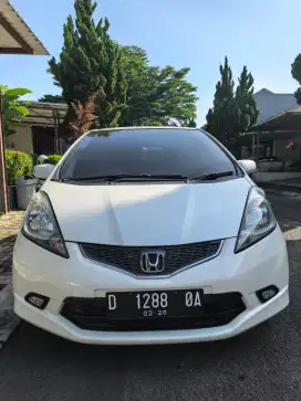 Dijual Honda jazz RS ANTIK 42000KM very low KM