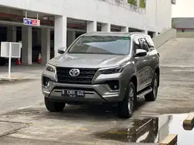 KM20RBAN LOW FORTUNER VRZ 2.4 AT 2022 FACELIFT LIKE NEW ISTIMEWA