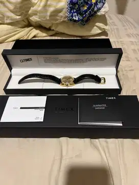 Q Timex 1970 Jam tangan Timex