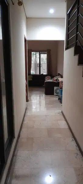 Rumah Siap Huni di Kebayoran Lama Area