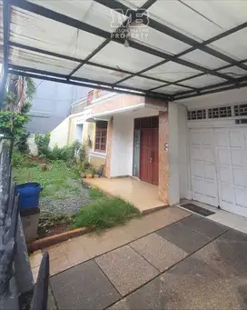 BUTUH CEPAT NEGO SAMPAI TERJUAL RUMAH 2 LT POSISI HOEK,   STRATEGIS
