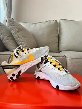 Nike React Element 55 SE University Gold