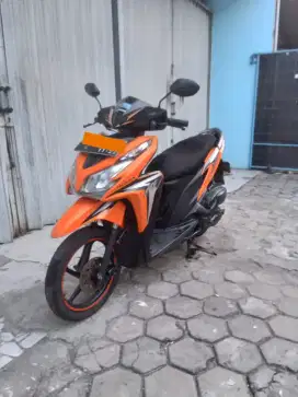 Vario kzr old 125 2012 warna oren asli,surat komplit.