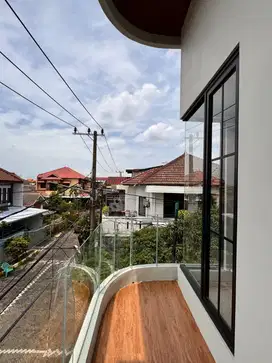 CA374 Dijual Rumah Hook Murah Minimalis Modern SHM di Rungkut