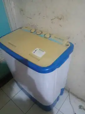 Mesin cuci merk sanyo bekas normal