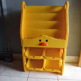 Angola Rak Buku Anak