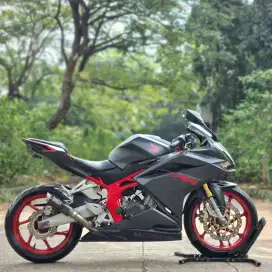 HONDA CBR250RR NON ABS 2018 BLACK KM 11K AJA PAJAK HIDUP