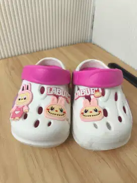 Sandal Anak Labubu Ukuran Kecil Untuk Usia 5 Tahun