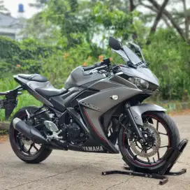 YAMAHA YZF R25 V1 GREY 2016 KM LOW SIAP GAS