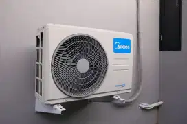 AC Midea 1/2 PK