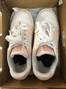 Sepatu puma perempuan