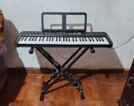 Yamaha Keyboard PSR F52 + Gratis Adaptor + Stand Book & Stand Keyboard