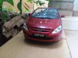 Diecast Solido Peugeot 307cc 1:18