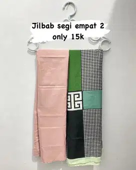 Jilbab segi empat
