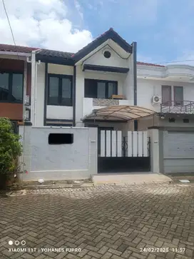 Dijual Rumah 2 Lantai Daan Mogot Baru, Tampak Siring Jakarta Barat