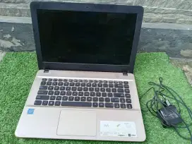 Laptop merk azuz
