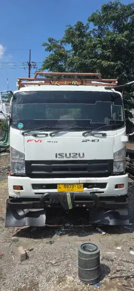 Izuzu giga 2018