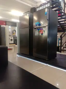 KREDIT ELEKTRONIK X HOME CREDIT