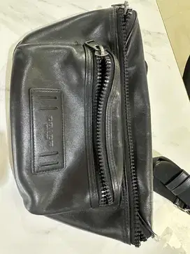 tas selempang coach (asli) minus sesuai gambar