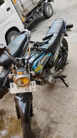 MOTOR HONDA GL MAX 125 CC TAHUN 2003