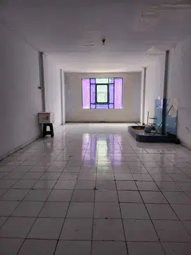 DISEWAKAN RUKO DI JALAN PANGERAN JAYAKARTA 1,35x17m² 4 LANTAI