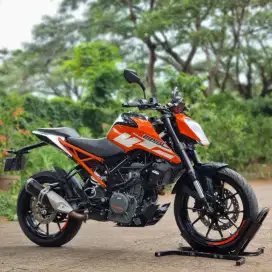 KTM DUKE 250 ORANGE 2017 KM 8K ONLY MULUS PAJAK HIDUP