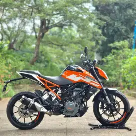 KTM DUKE 250 ORANGE 2017 KM 8K MULUS PAJAK PANJANG