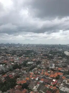 Jual Cepat, Apart Holland Vilg,Private lift, 3 BR, Cempaka Putih