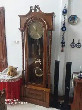Jam berdiri Junghan mesin besar ,lemari jati
