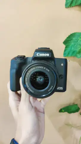 Canon Eos M50 Lensa Kit 15-45mm IS STM
