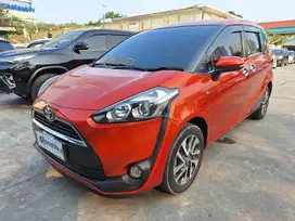 Pajak Panjang - Toyota Sienta 1.5 V Bensin-AT 2016