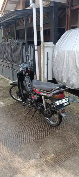 Jual Motor Honda Astrea Grand.Kondisi terawat. Cocok u/dipakai sendiri
