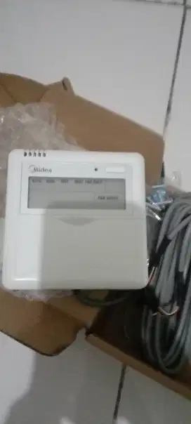 Merk midea ,,remote ac