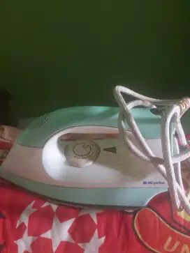 Di jual setrika miyako