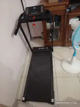 Treadmill lipat elektrik