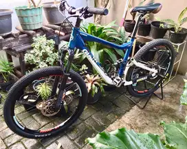 Sepeda MTB Giant Trance 3